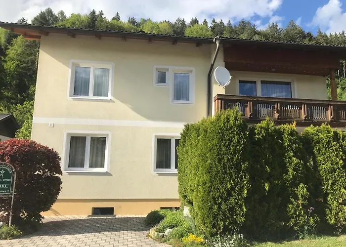 Fewos Wuzella Faaker לצכאך אובר דם פאקרסי