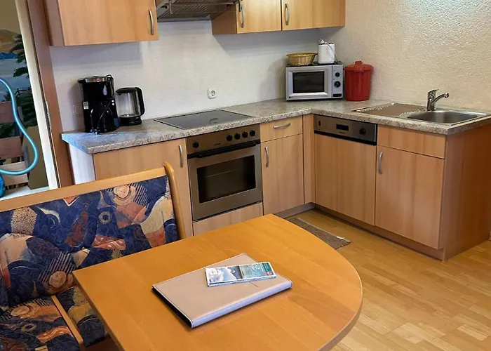 Fewos Wuzella Faaker לצכאך אובר דם פאקרסי