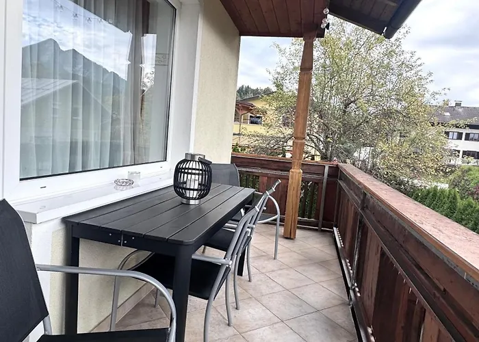 Fewos Wuzella Faaker לצכאך אובר דם פאקרסי